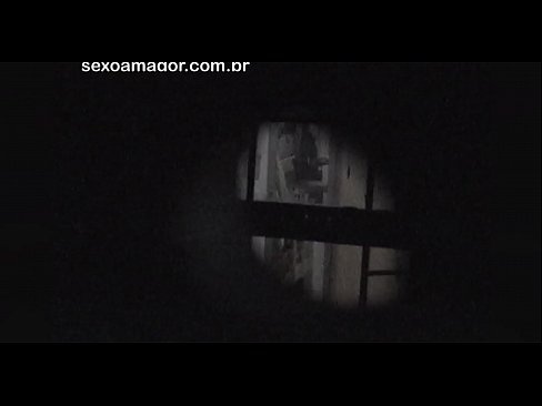 ❤️ Blondie bliver hemmeligt videooptaget af en voyeur fra nabolaget gemt bag hule mursten Fucking video at da.com-porn-hat.ru ❌️❤