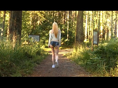 ❤️ Smuk kvinde bevæger sig langsomt, ikke nøgen video Fucking video at da.com-porn-hat.ru ❌️❤