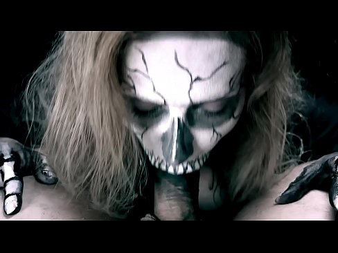 ❤️ Dæmonisk pige suger pik med sin sorte mund og sluger sperm. Fucking video at da.com-porn-hat.ru ❌️❤